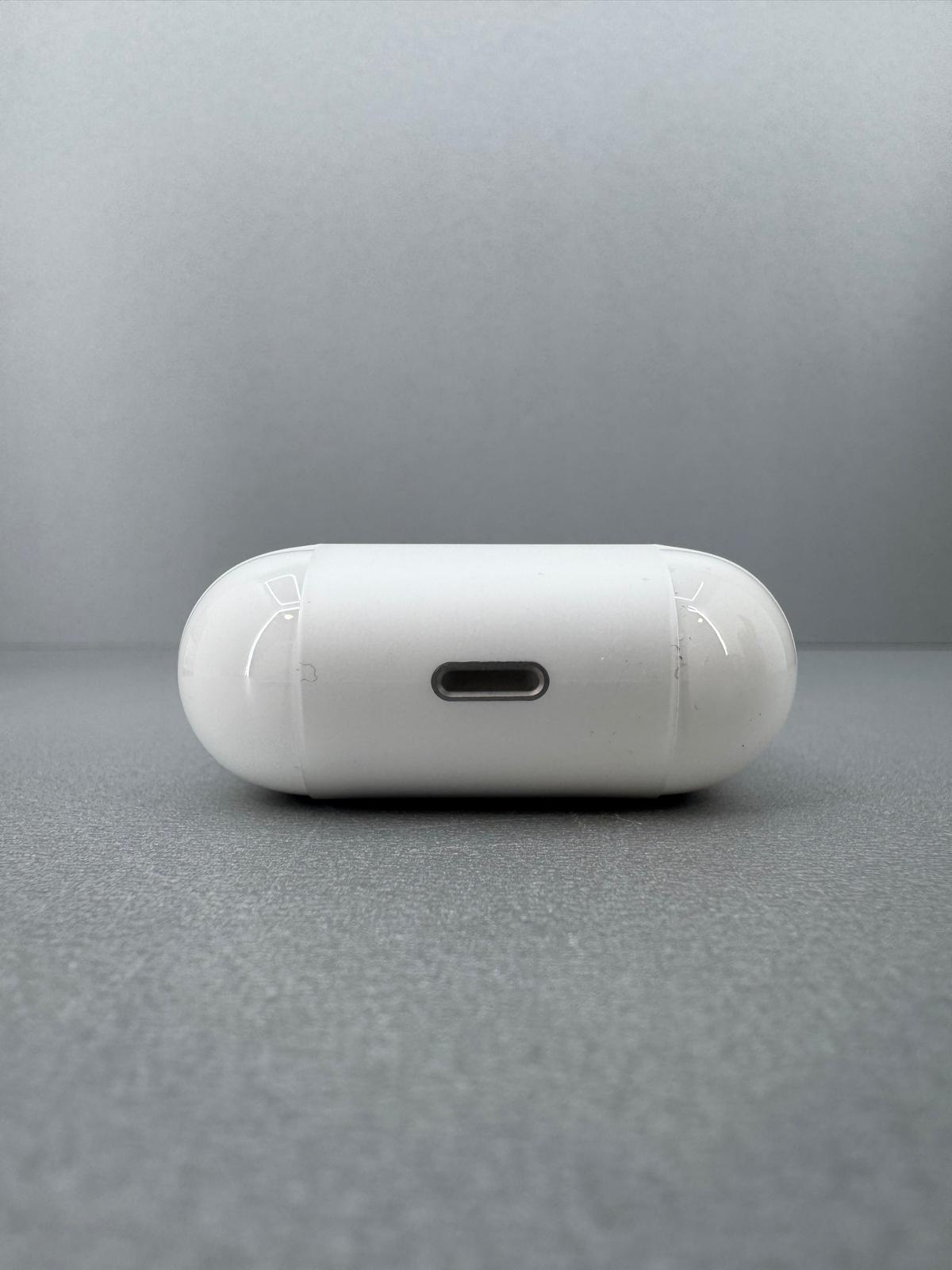 Apple 2021 AirPods (terza generazione) con custodia di ricarica Lightning, Ricondizionato Grado A - immagine 5