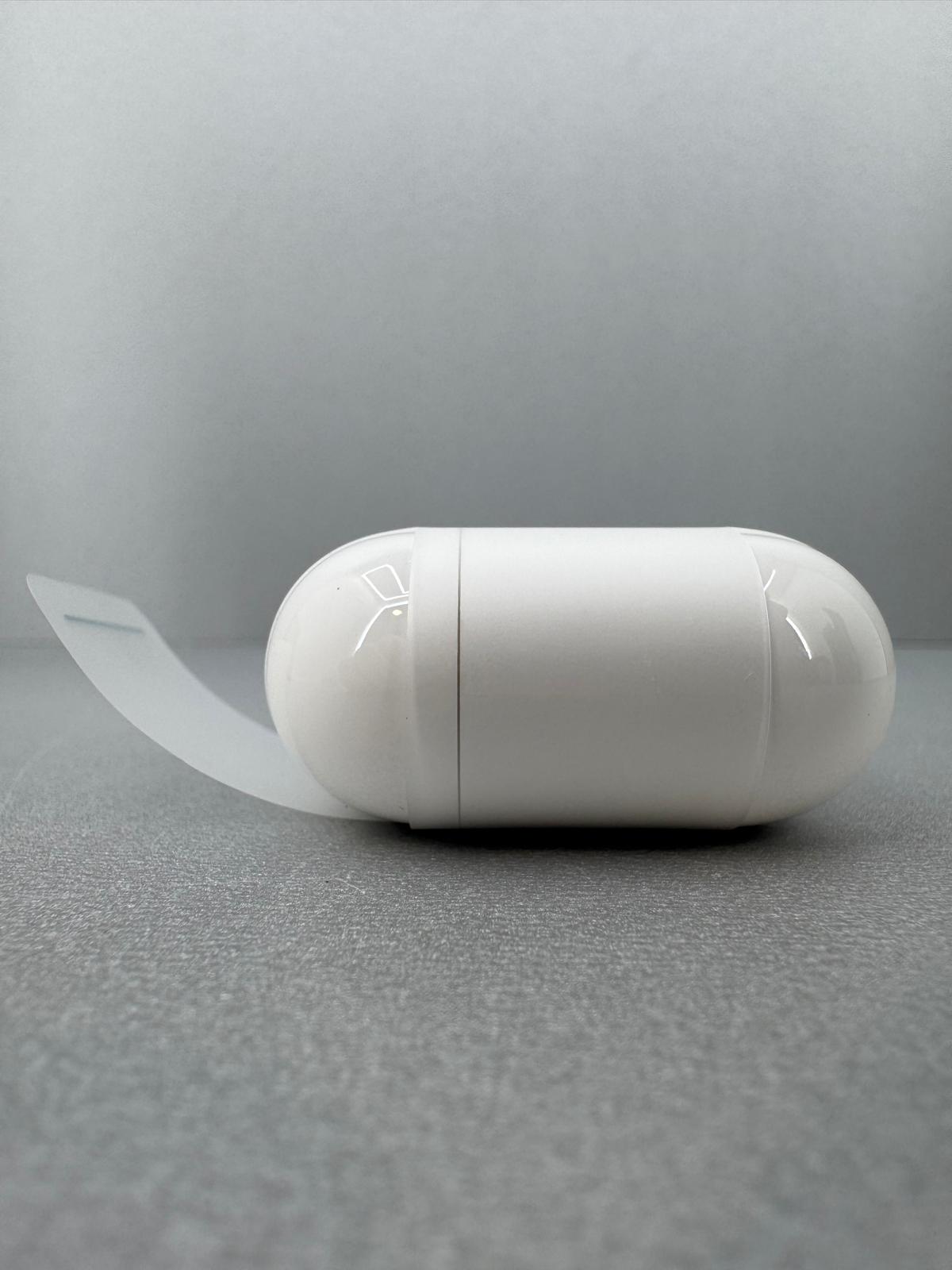Apple 2021 AirPods (terza generazione) con custodia di ricarica Lightning, Ricondizionato Grado A - immagine 4