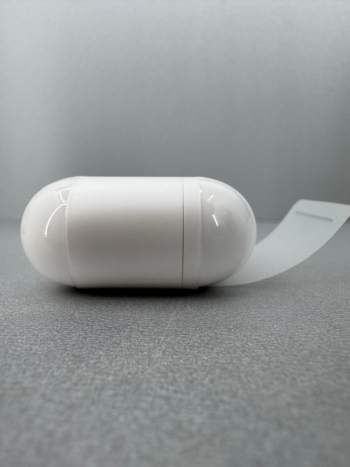 Apple 2021 AirPods (terza generazione) con custodia di ricarica Lightning, Ricondizionato Grado A - immagine 3